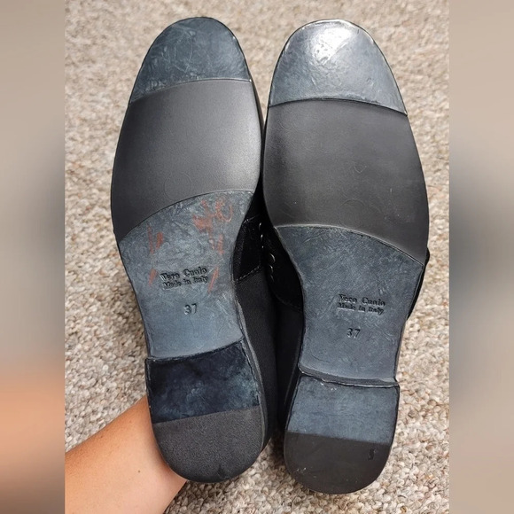 L'idea by Lori Vero Cuoio velvet studded bow loafers - Picture 7 of 7